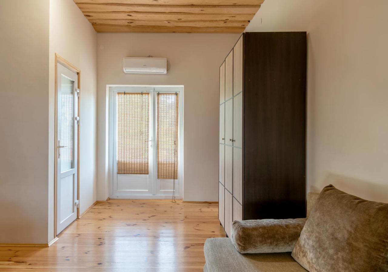 Ferienwohnung Sonyachni bungalo Melʼniki Exterior foto