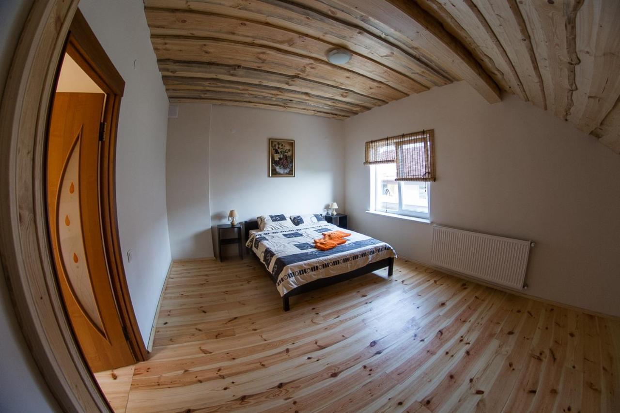 Ferienwohnung Sonyachni bungalo Melʼniki Exterior foto